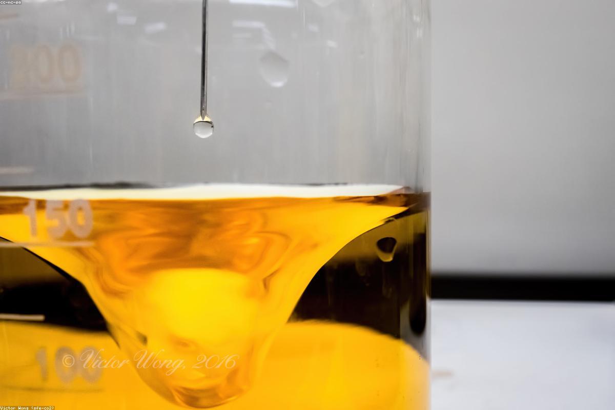 Why does iron rust? Oxidation-reduction reactions are hidden in every layer of rust spots